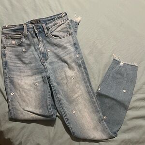 Abercrombie & Fitch embroidered flower jeans